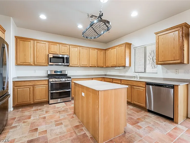 1802 Cypress Bay Ave — Photo 8