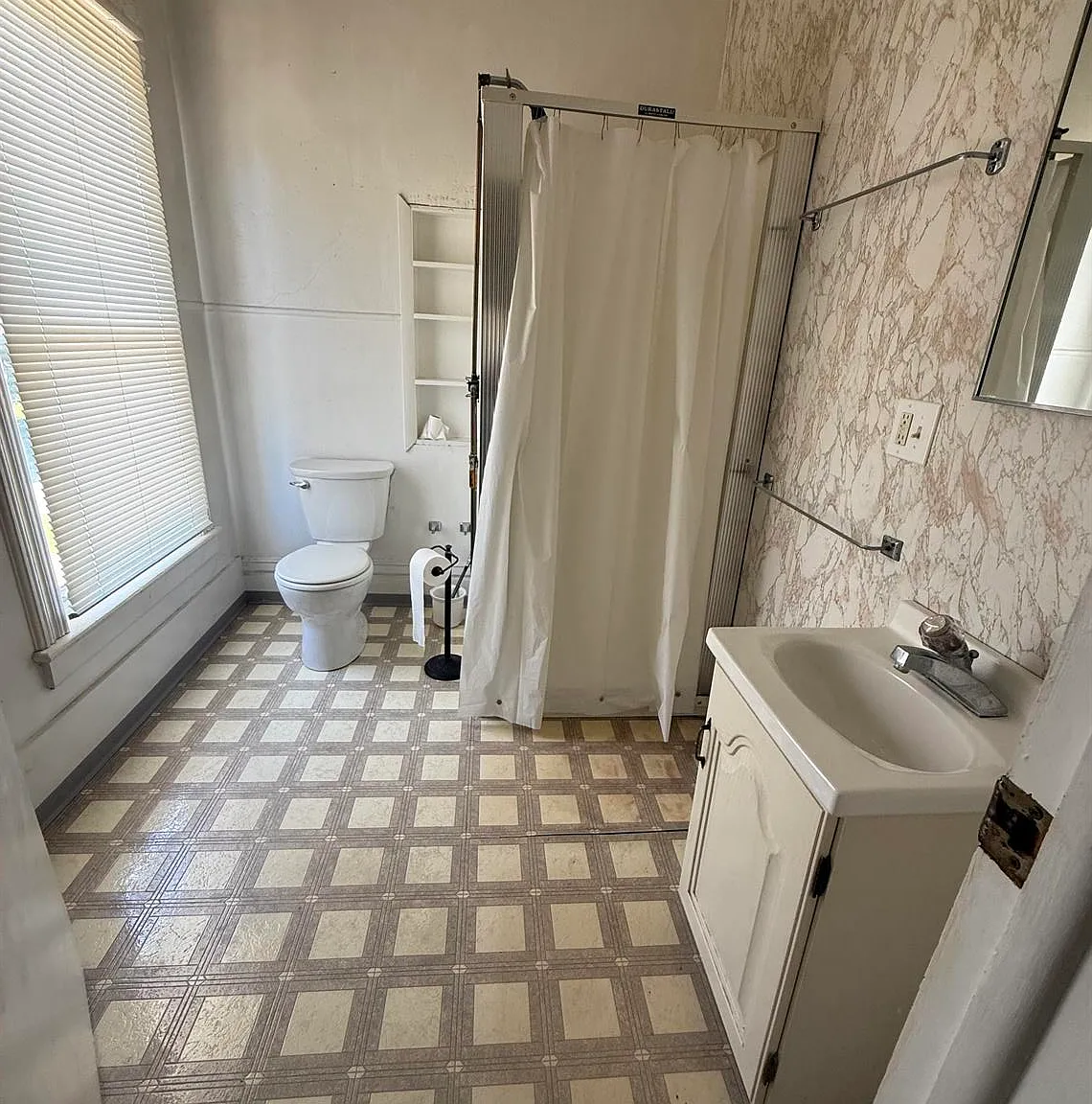 533 W Cherry St, Lancaster, WI 53813 — Photo 4