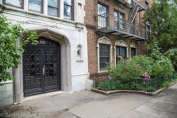 Sold by Garfield Realty  | media 41