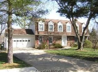 12200 Parkstream Ter, Herndon, VA 20170