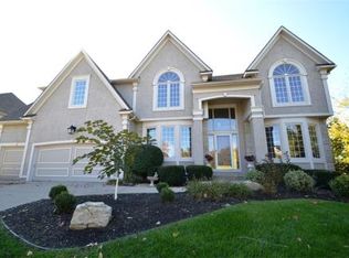 9405 W 145th Ter, Overland Park, KS 66221