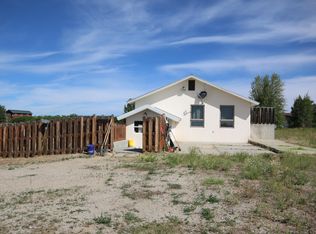 40 Sandy Ln, Pinedale, WY 82941
