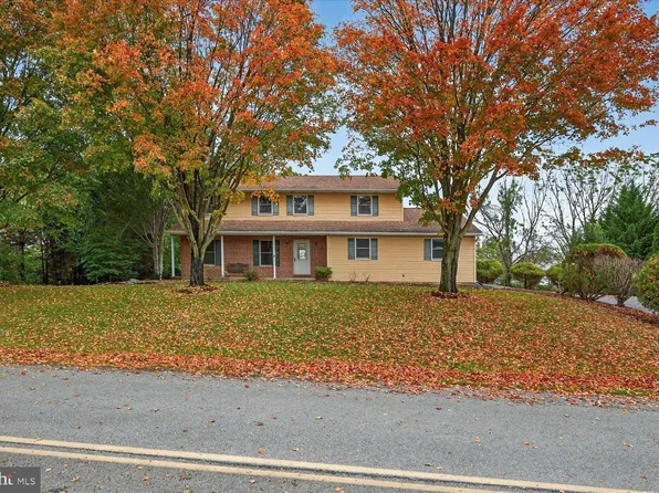 33 Ginna B Dr, Robesonia, PA 19551