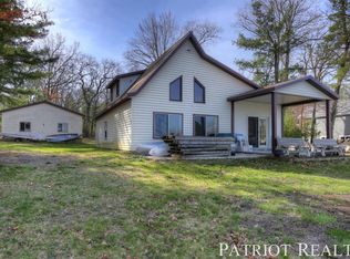 1801 E Hess Lake Dr, Newaygo, MI 49337