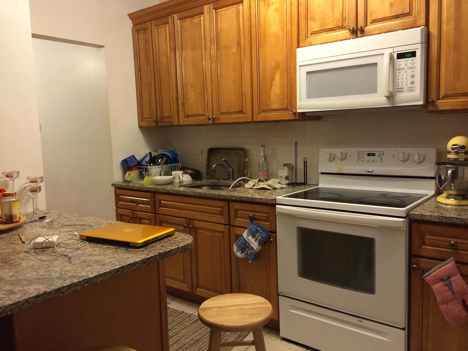 306 Bay View Ave — Photo 2