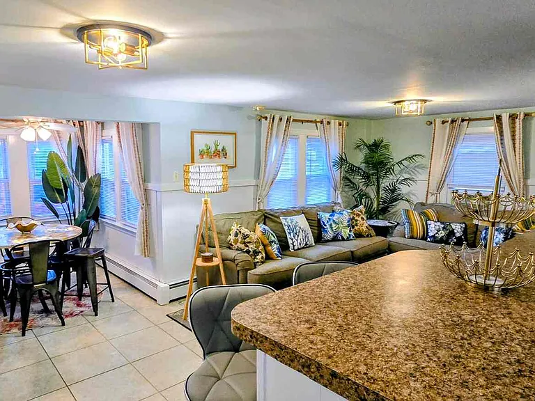 5401 Long Beach Blvd #2 — Photo 4