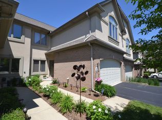 900 W Alva St, Palatine, IL 60067