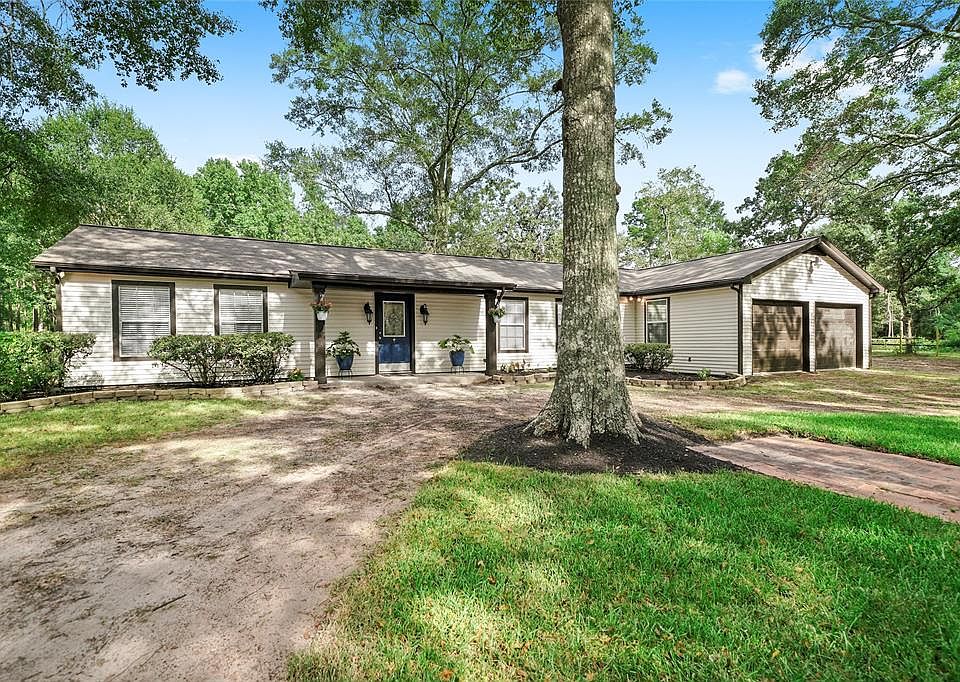 1st image of 19546 E Lake Dr