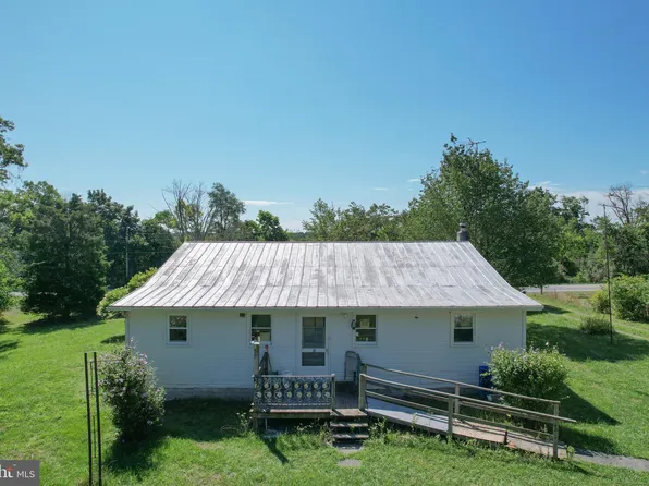 7793 Apple Harvest Dr, Martinsburg, WV 25401