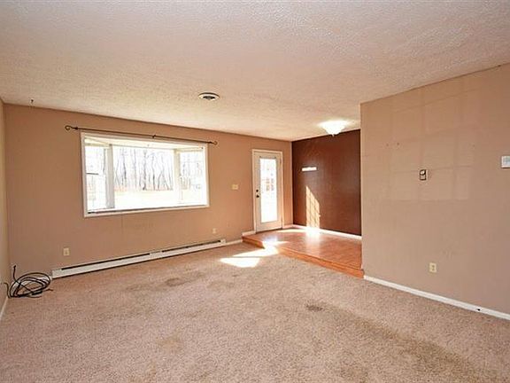 3rd image of 1736 Petri Dr