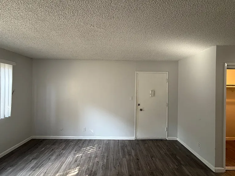2515 Ocean View Ave #109 — Photo 6