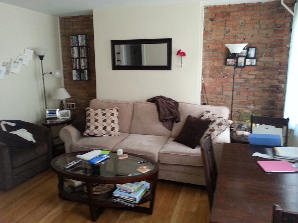 2nd image of 37 Lawrence Ave