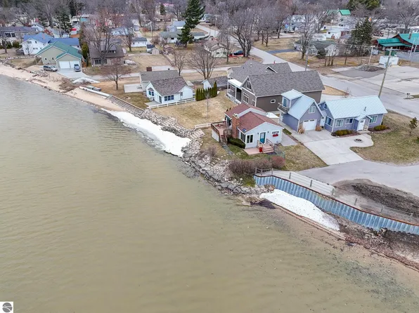 204 W John St, Lake City, MI 49651