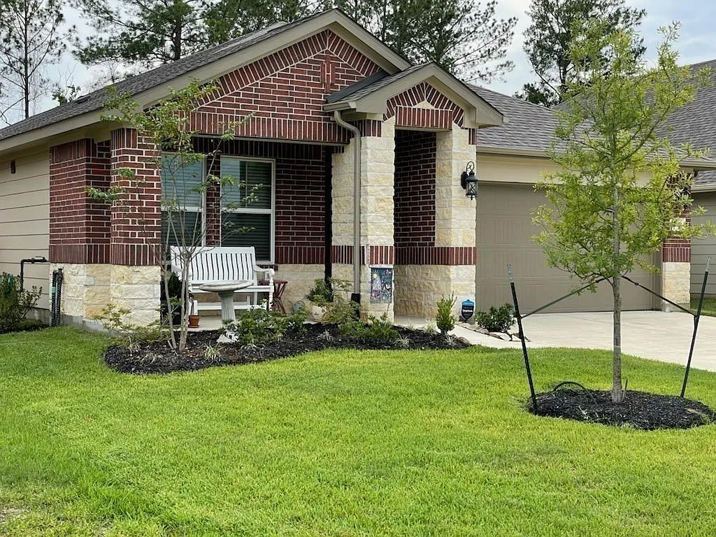 3 bed, 2.0 bath, 1724 sqft, $2,490 — Photo 2