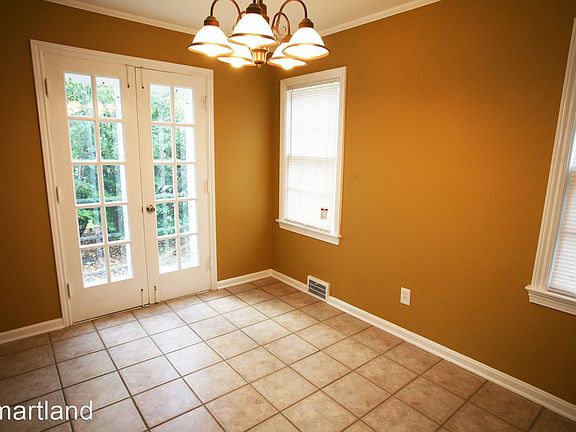 5th image of 661 E 260th St