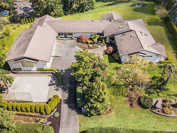 3rd image of 6350 133rd Ave NE