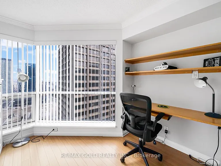 10 Yonge St #2710 — Photo 11