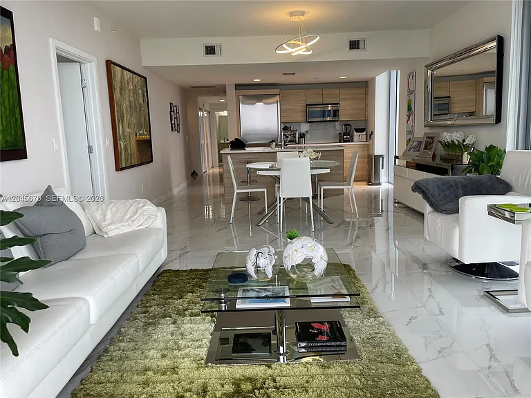 16385 Biscayne Blvd #2601 — Photo 37