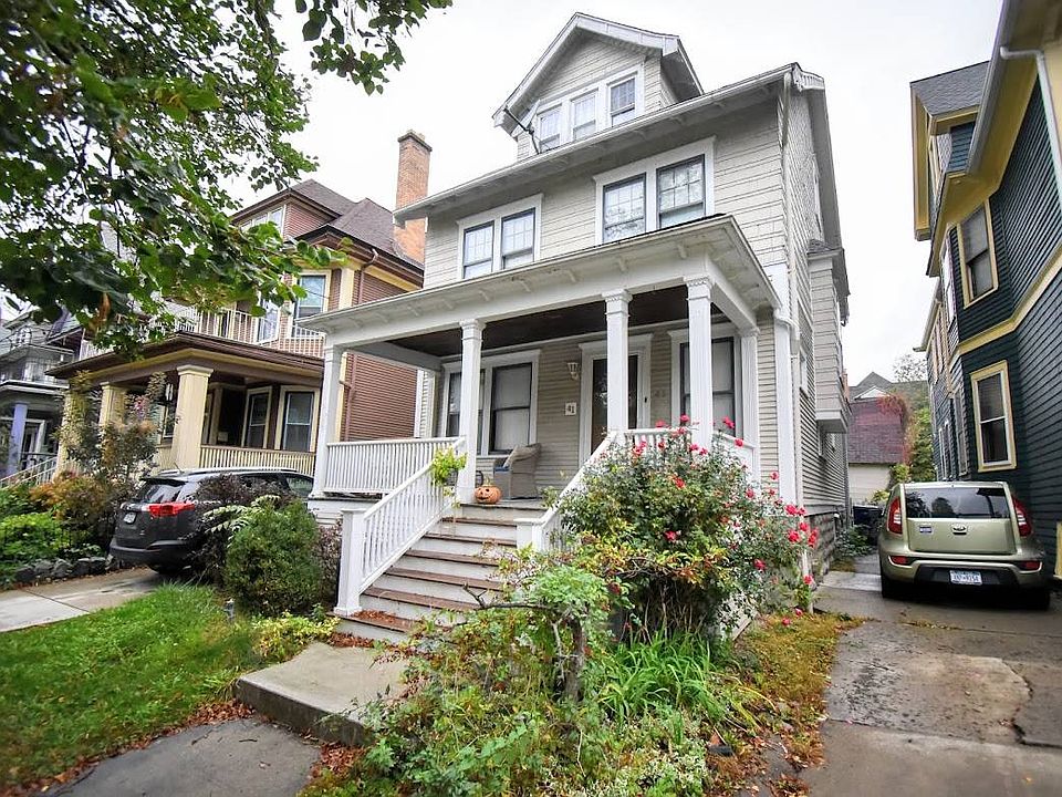 1st image of 41 Saint James Pl