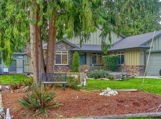 137 Park Dr, Point Roberts, WA 98281