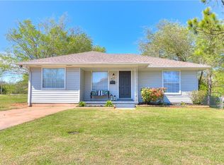 617 Phinney Dr, Midwest City, OK 73110