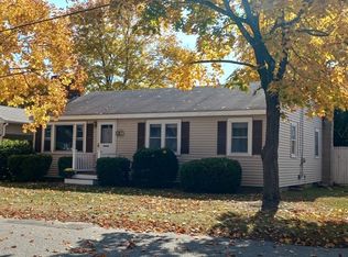 4 Leonard St, Shirley, MA 01464