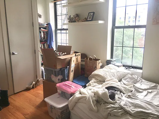 Rented by Premier Metro Realty Corp | media 25