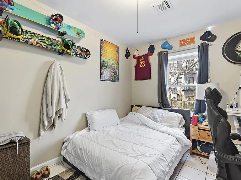 347 Palisade Ave — Photo 8