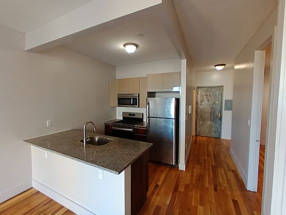 4th image of 41 Kosciuszko St APT 314
