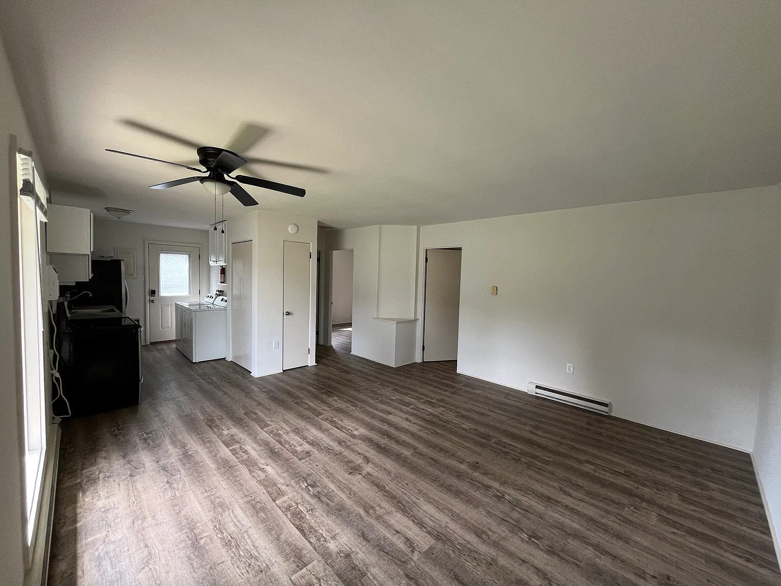 2 bed, 672 sqft, $1,295 — Photo 3