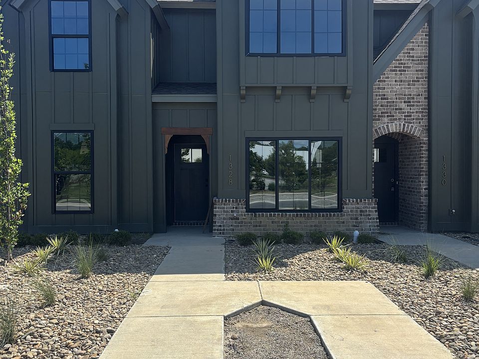 1st image of 1328 Twelve Oaks Ln #1