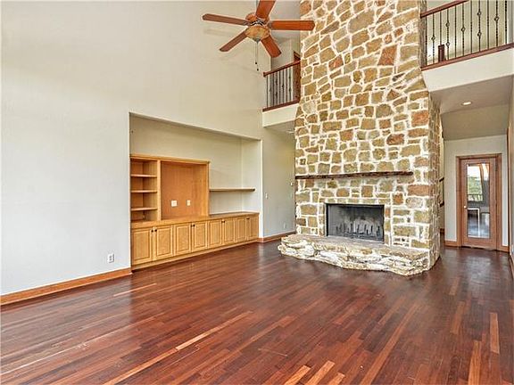 5th image of 10512 Lake Park Dr