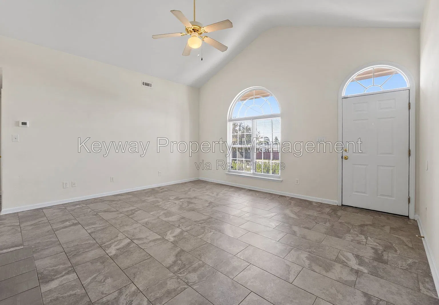 3 bed, 2.0 bath, 1716 sqft, $1,535 — Photo 2