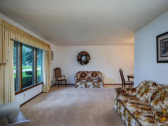 3rd image of 7716 105th AVENUE