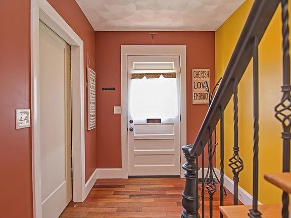 3rd image of 28 Ashland St