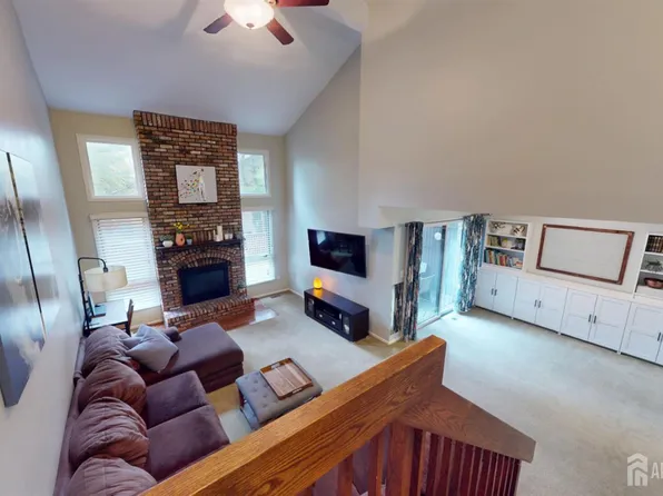 169 Nathan Dr, North Brunswick, NJ 08902