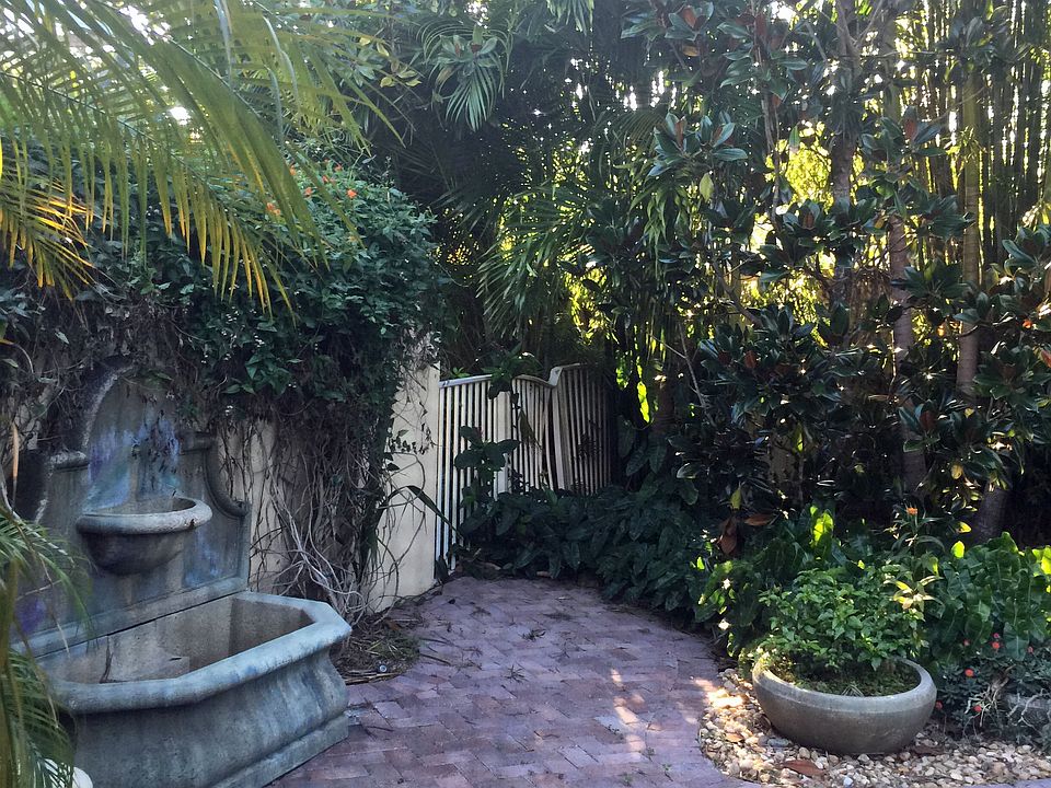 Private fenced in garden.