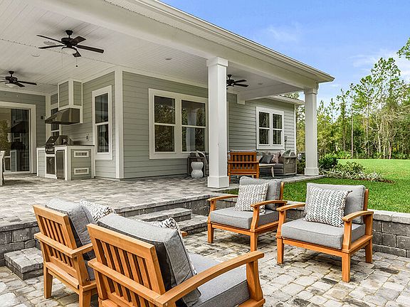 Photos are representative of the model home.