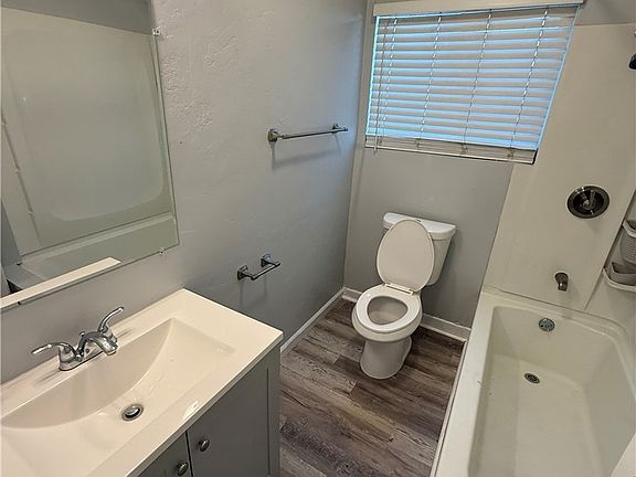 5th image of 1148 Bobbett Dr