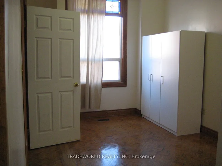 759 Gerrard St E #MAIN FL — Photo 5