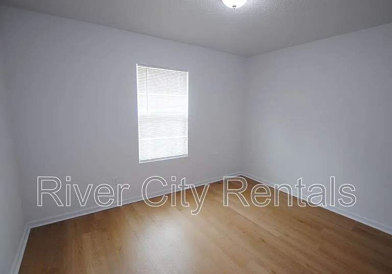 5625 Overlook Dr E — Photo 4