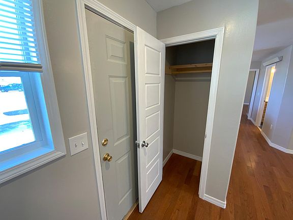 2nd image of 504 S Ave E