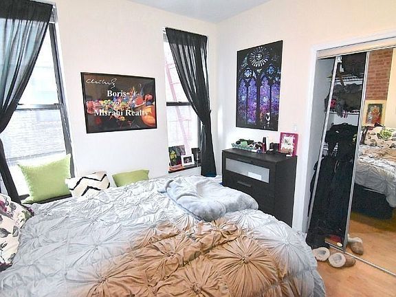 5th image of 168 Ludlow St APT 4
