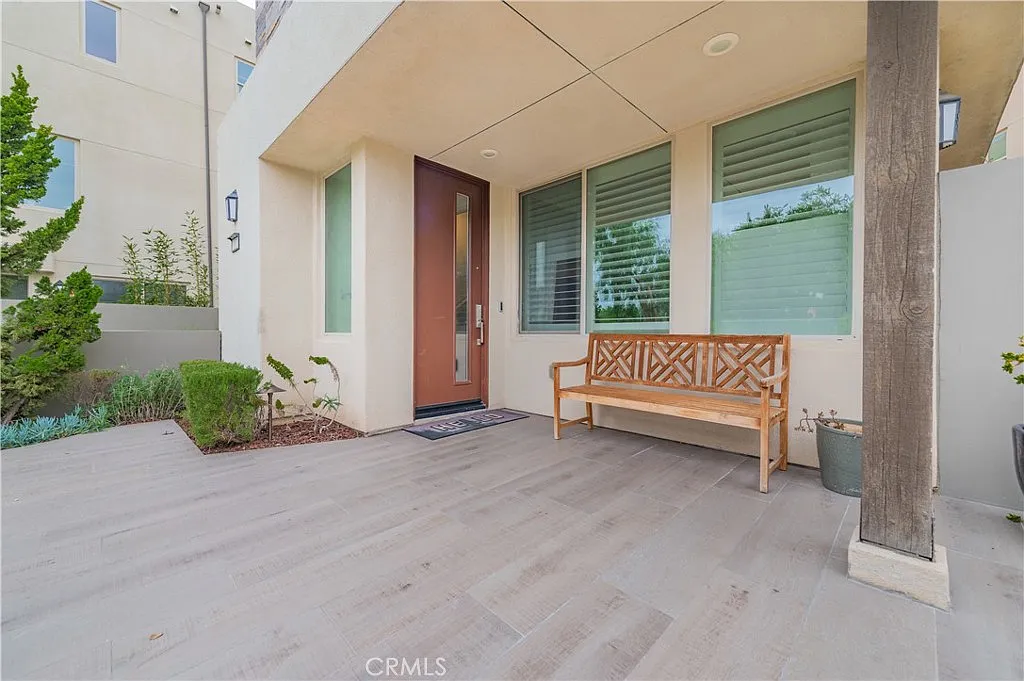 4 bed, 3.5 bath, 2955 sqft, $7,880 — Photo 3