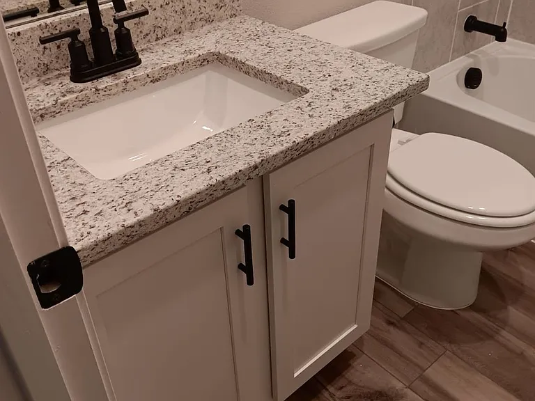 1016 Calhoun Dr — Photo 2