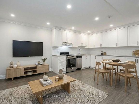 3rd image of 103 Avenue Rd #Ll-b-1