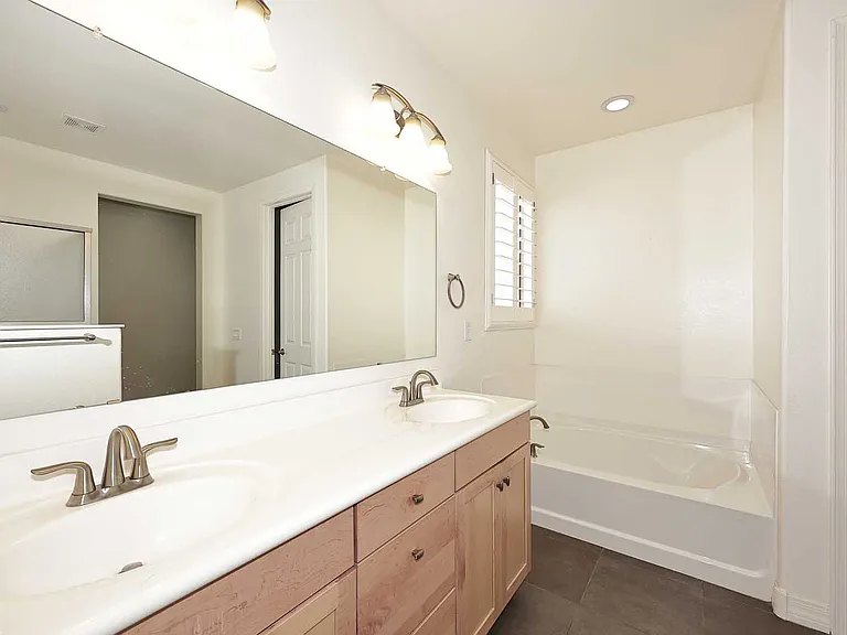 3841 E Palo Verde St — Photo 17