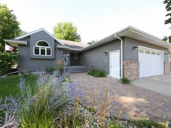 5015 E Newcastle St, Sioux Falls, SD 57110
