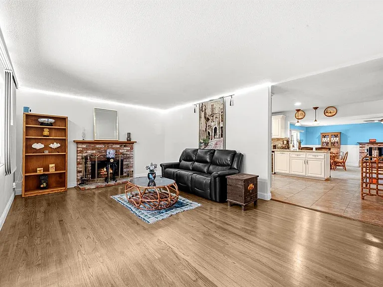 513 San Remo St — Photo 21
