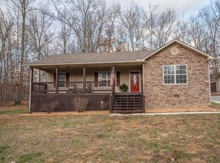 914 Buffalo Trl, Clarkrange, TN 38553